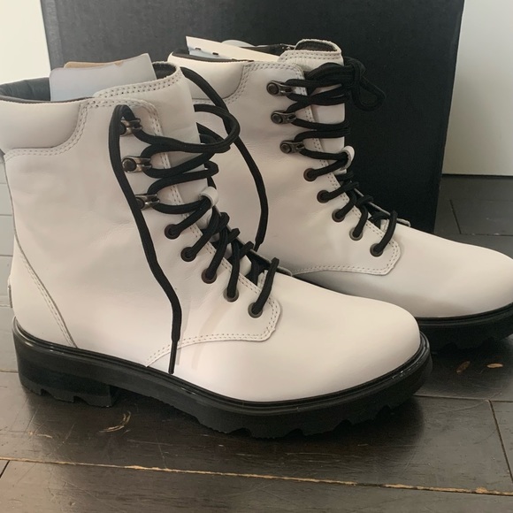 NIB- Sorel Lennox leather combat boot - Picture 2 of 5